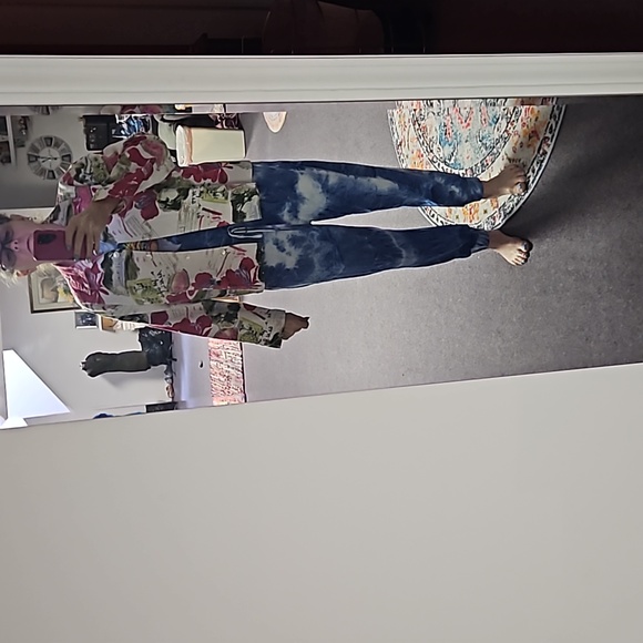 Units size lg shacket. Fully lined - Picture 6 of 8